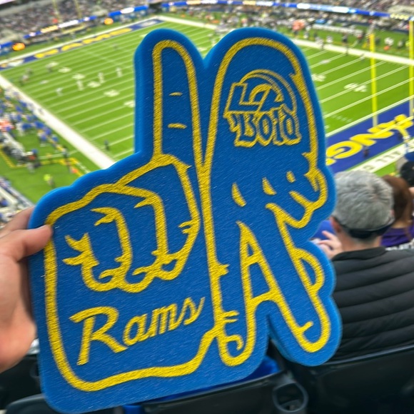 Go Rams Pointing Finger NFL | Other | La Rams Foam Finger Los Angeles Rams Nfl Souvenir Sofi ...
